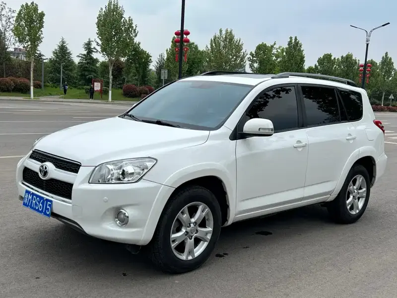 Toyota RAV4, 2013