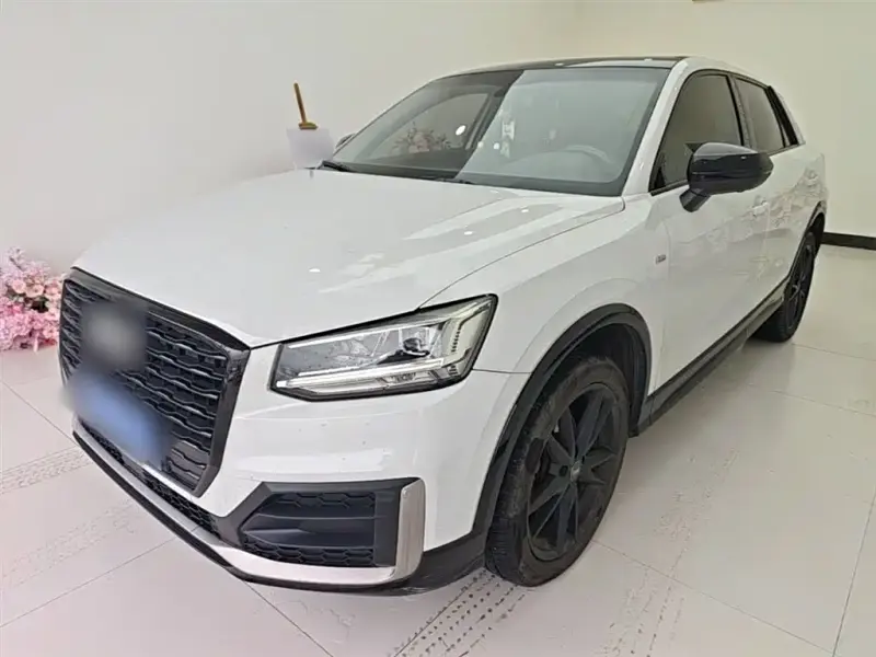 Audi Q2L, 2019