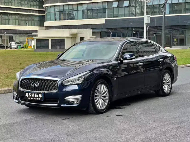 Infiniti Q70, 2017