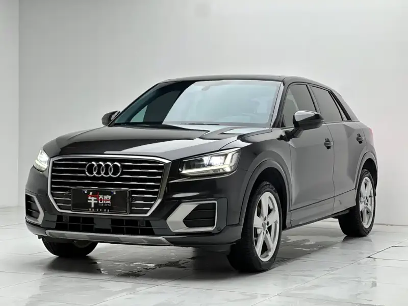Audi Q2L, 2019