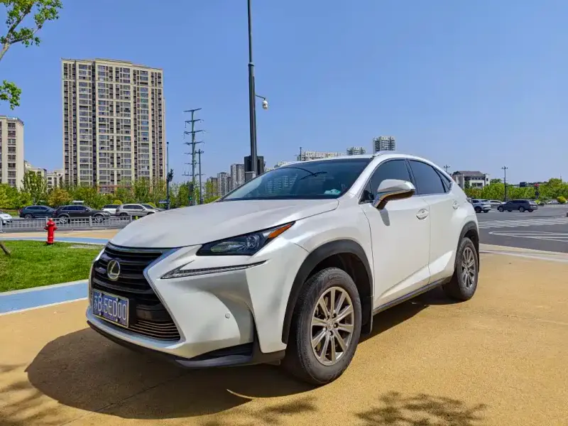 Lexus NX, 2016