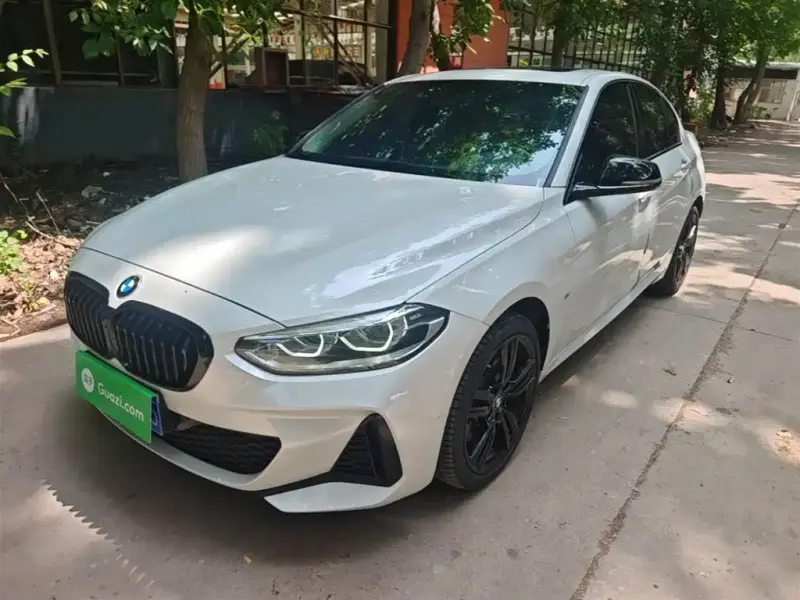 BMW 1 Series, 2022
