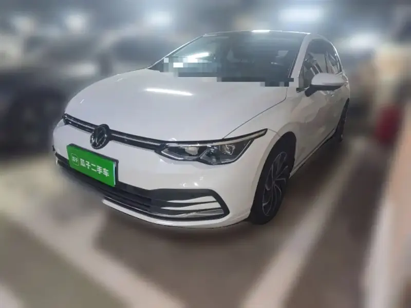 Volkswagen Golf, 2024