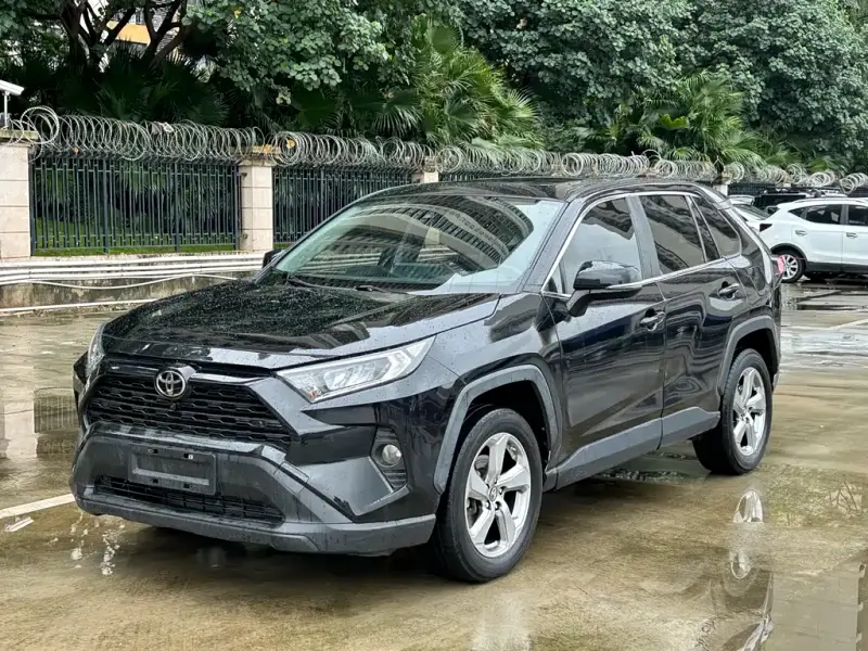 Toyota RAV4, 2023