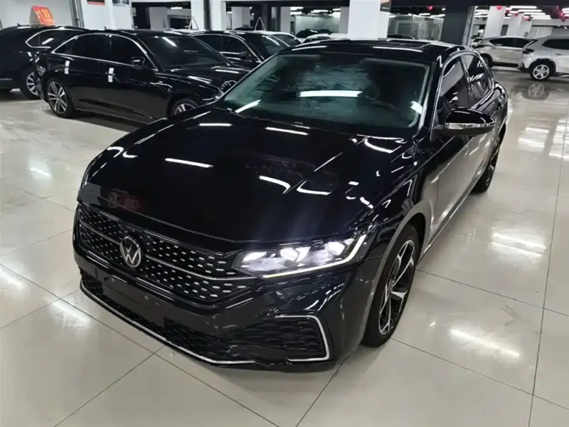 Volkswagen Passat, 2023