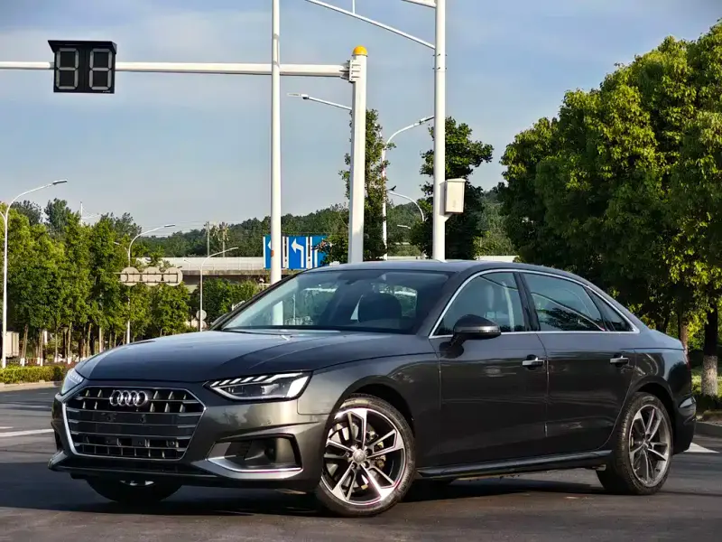 Audi A4L, 2021
