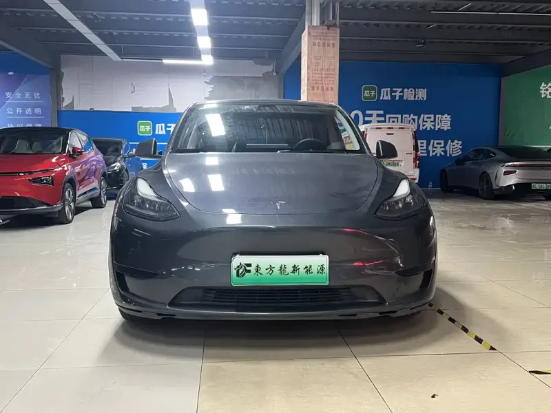 Tesla Model Y, 2023