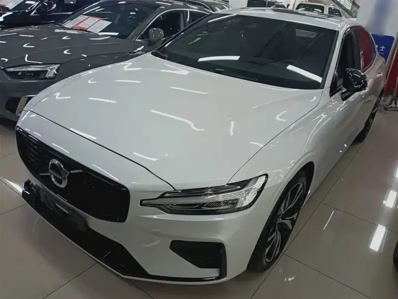 Volvo S60, 2021