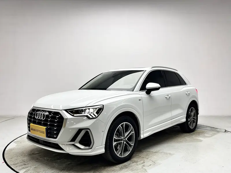 Audi Q3, 2021
