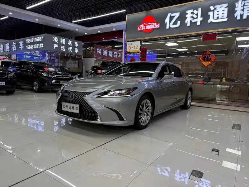 Lexus ES, 2019
