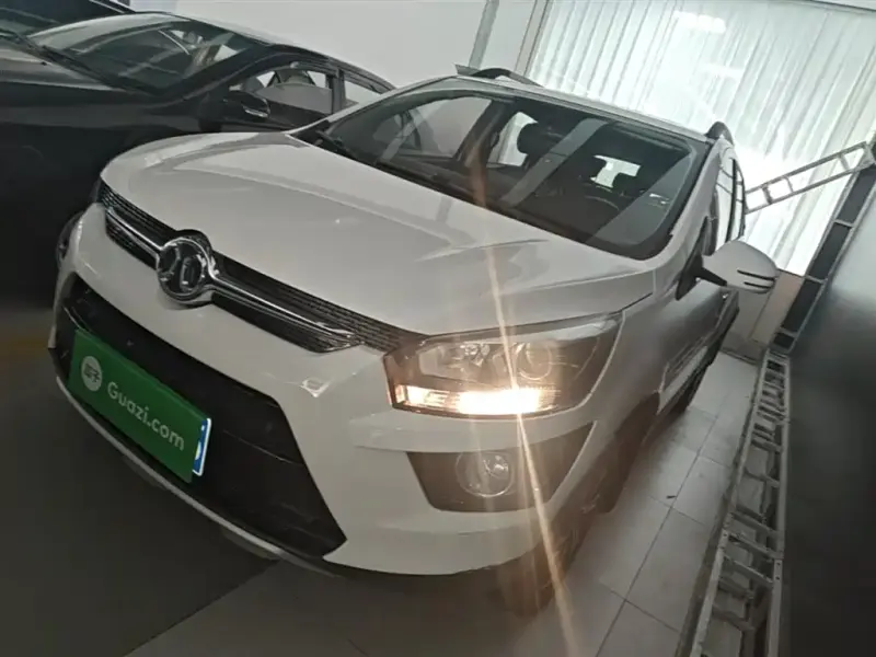 BAIC Senova X25, 2016
