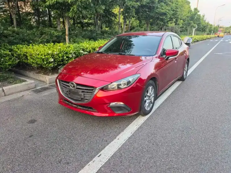 Mazda 3 Axela, 2015