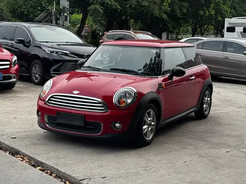 MINI Mini, 2011