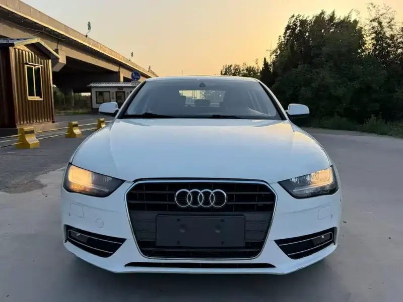 Audi A4L, 2014