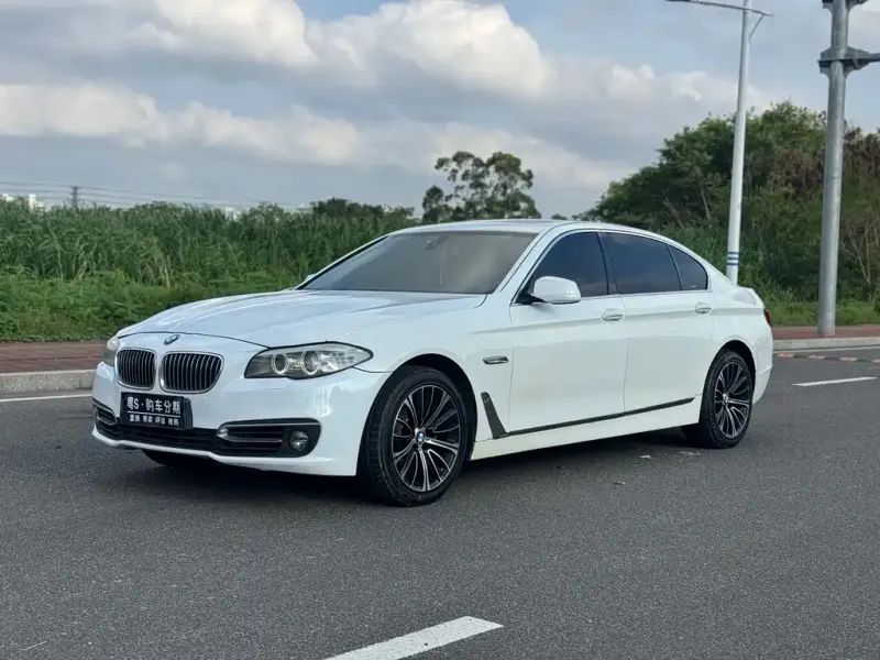 BMW 5 Series, 2011