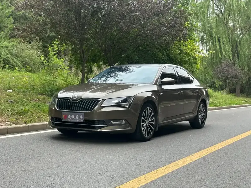 Skoda Superb, 2015