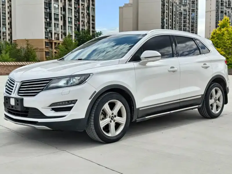 Lincoln MKC, 2016