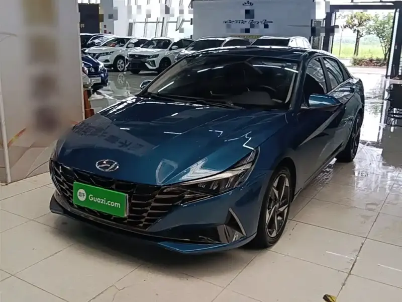 Hyundai Elantra, 2022
