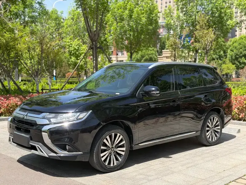 Mitsubishi Outlander, 2021