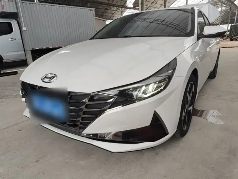 Hyundai Elantra, 2023