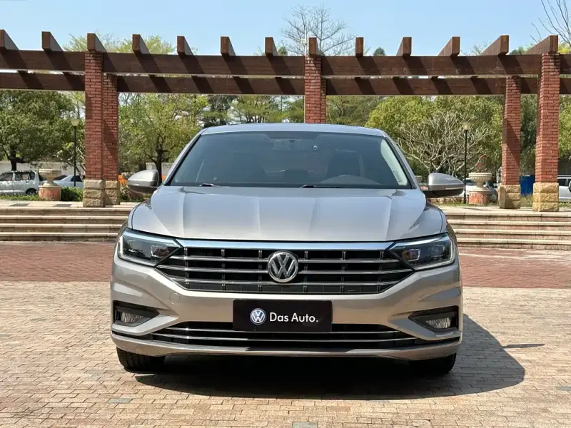 Volkswagen Sagitar, 2020