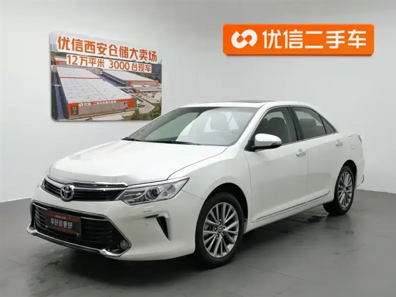 Toyota Camry, 2016