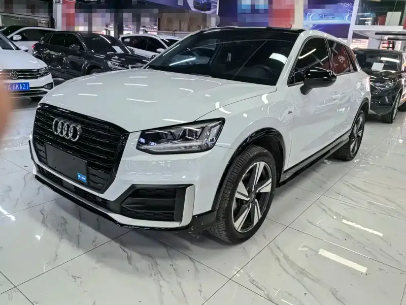 Audi Q2L, 2020