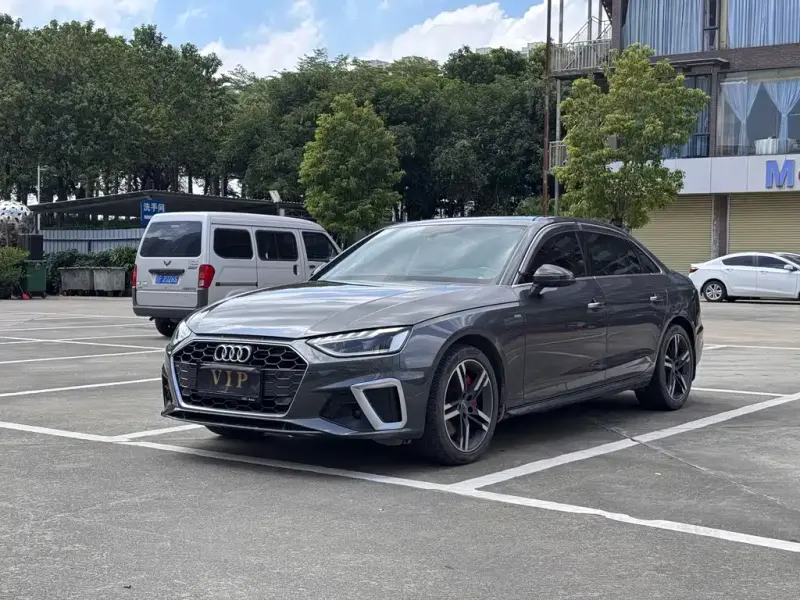 Audi A4L, 2020