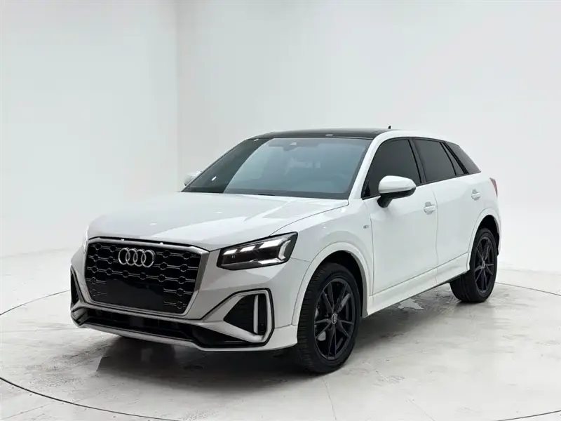 Audi Q2L, 2022