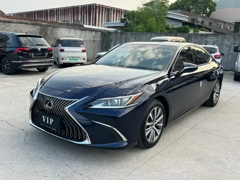 Lexus ES, 2018