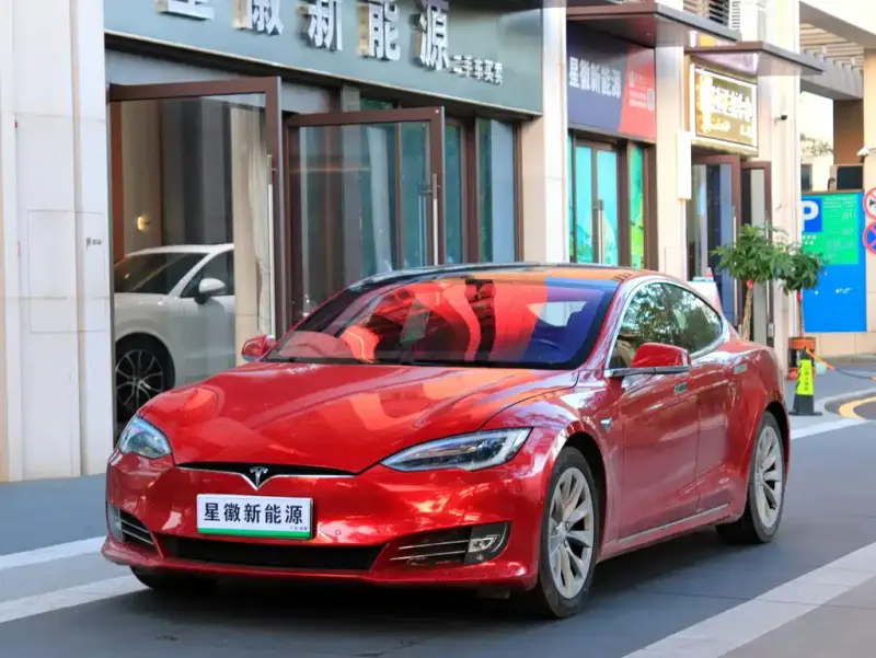 Tesla Model S, 2018