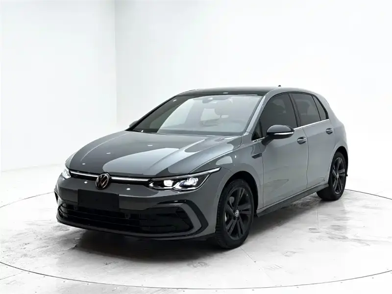 Volkswagen Golf, 2022