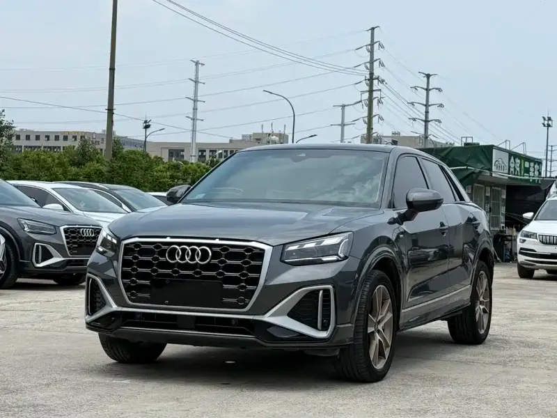 Audi Q2L, 2022