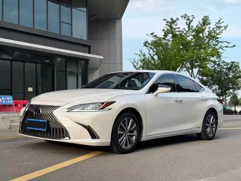 Lexus ES, 2019