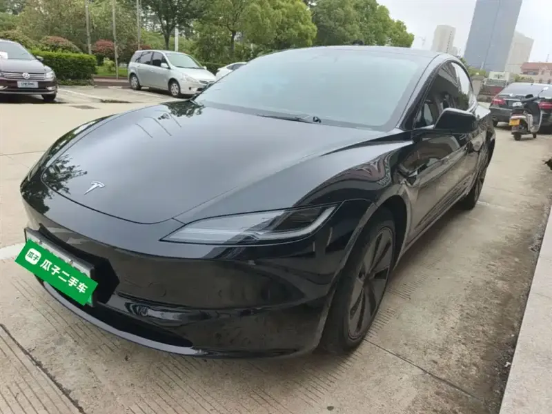 Tesla Model 3, 2023