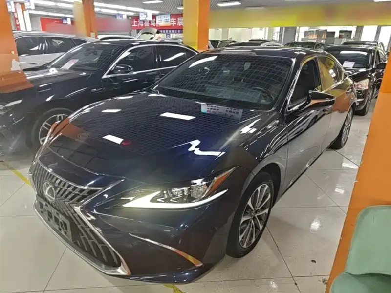 Lexus ES, 2023