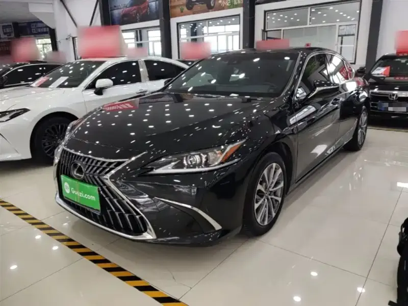 Lexus ES, 2024