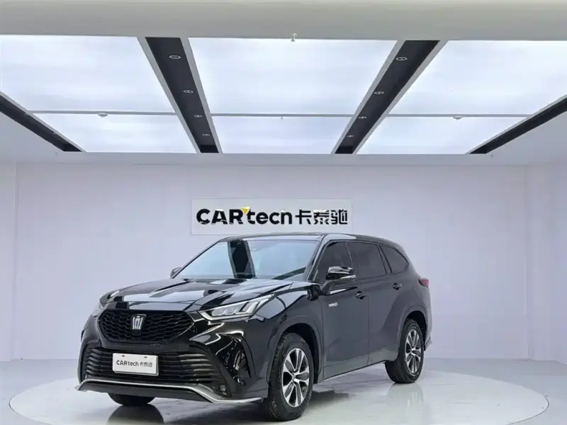 Toyota Crown Kluger, 2024