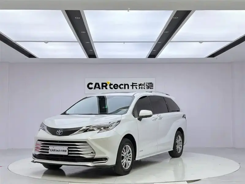 Toyota Sienna, 2023