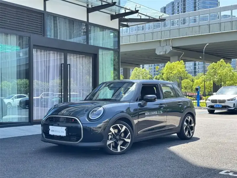 MINI Mini, 2024