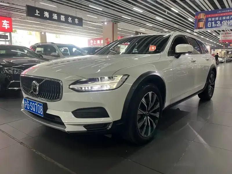 Volvo V90, 2023