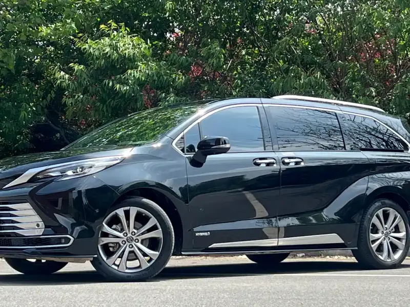 Toyota Sienna, 2024