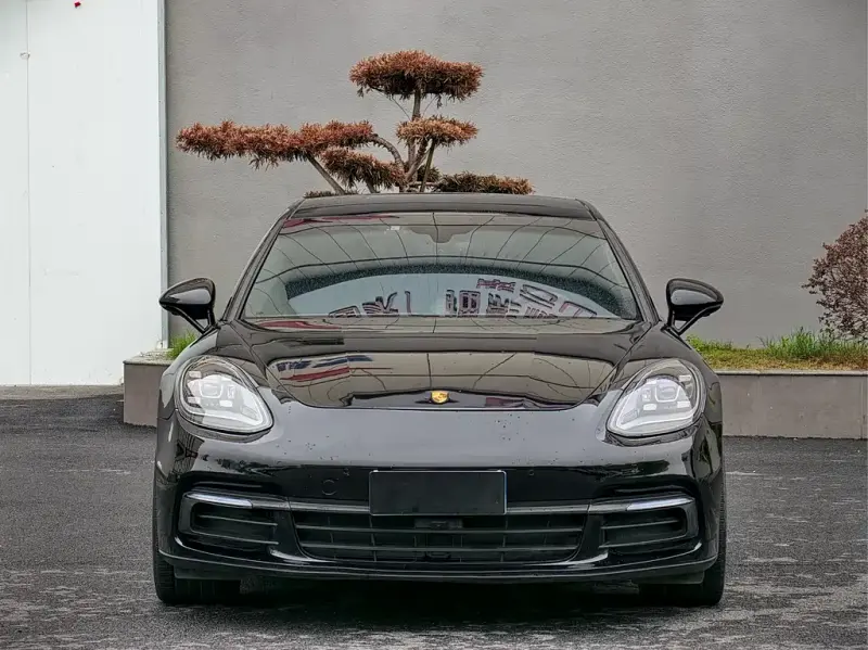 Porsche Panamera, 2019