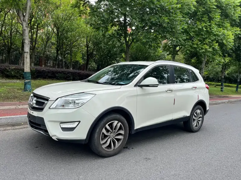 BAIC Senova X65, 2016
