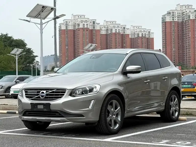 Volvo XC60, 2015