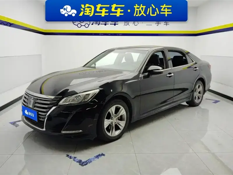 Toyota Crown, 2016