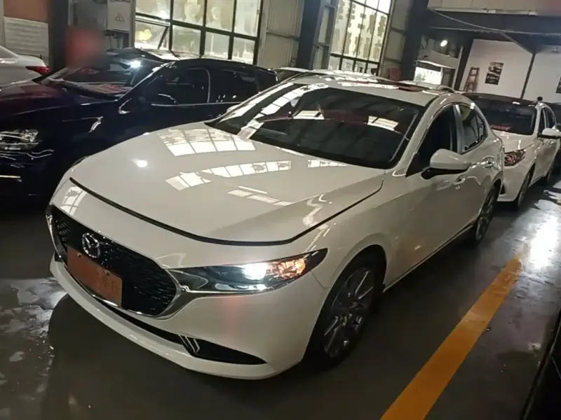 Mazda 3 Axela, 2024
