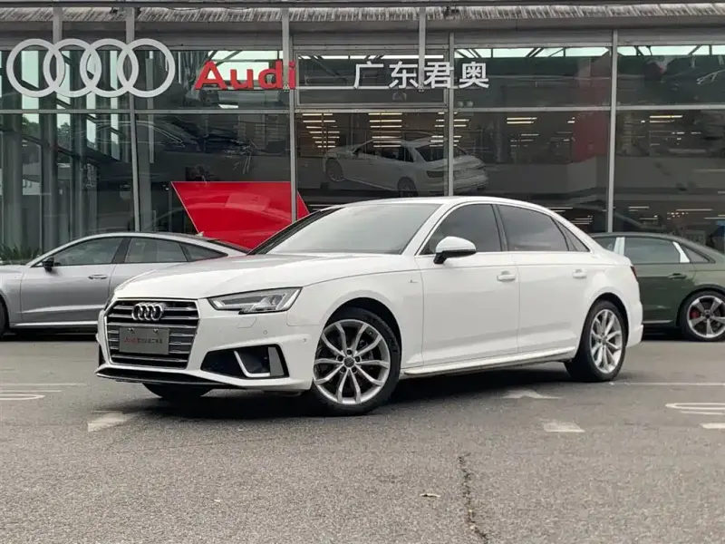 Audi A4L, 2020
