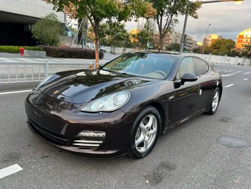 Porsche Panamera, 2012