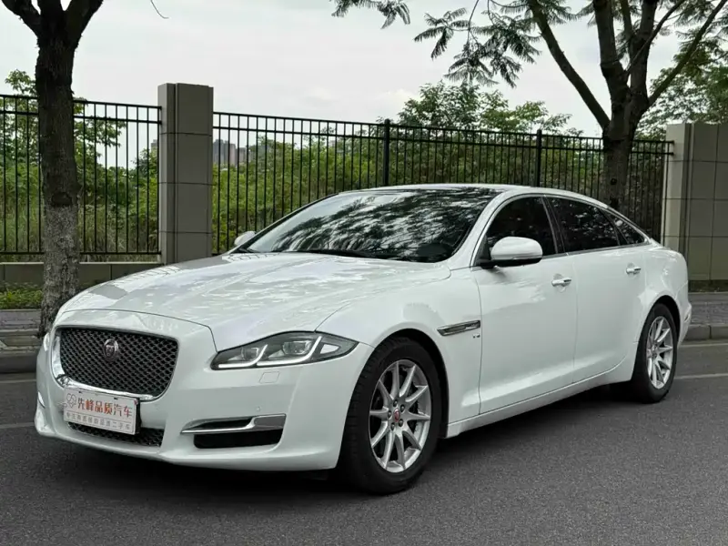 Jaguar XJ, 2017